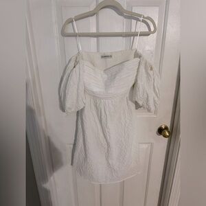 Elegant White Off-Shoulder Women's Dress